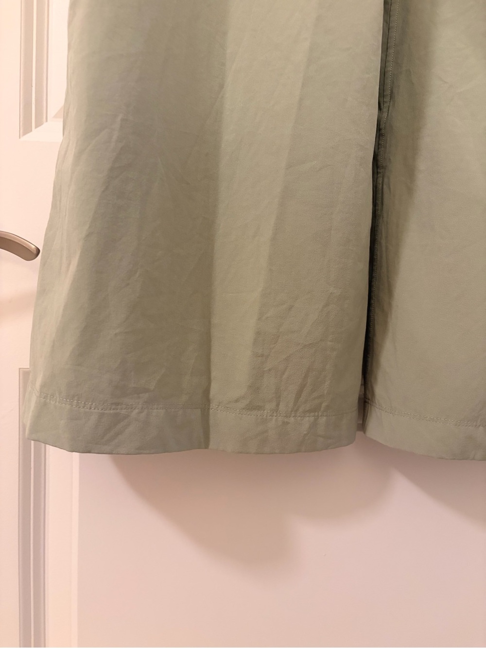 LuluLemon, Swift Mid-Rise Wide-Leg Pant, Size 6, Color: Fog Green - Picture 11 of 16